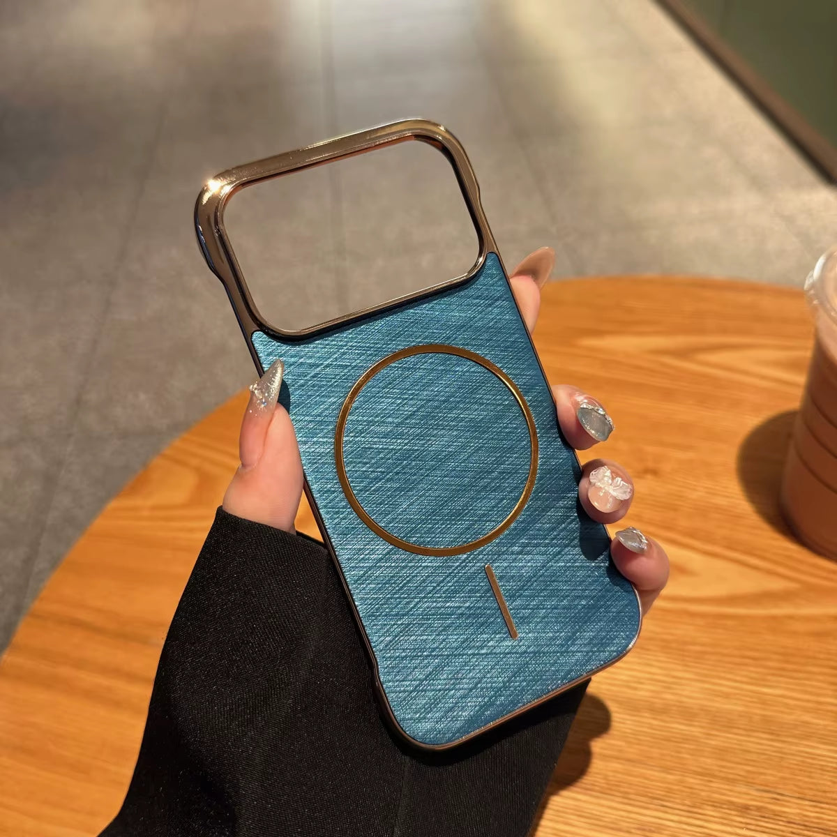 Plating Frameless Gold-Wire Texture Phone Case for Iphone 17 Air Pro Max for Magsafe Magnetic Wireless Charge Cooling PC Cover