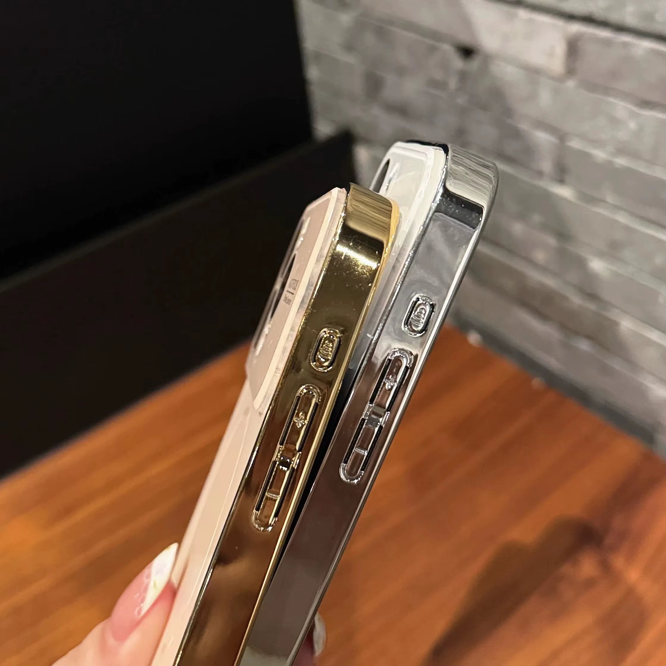 Luxury Large Window for Magsafe Case for Iphone 17 16 15 14 Pro Max Plating Magnectic Wireless Charging Glass Lens Protect Cover