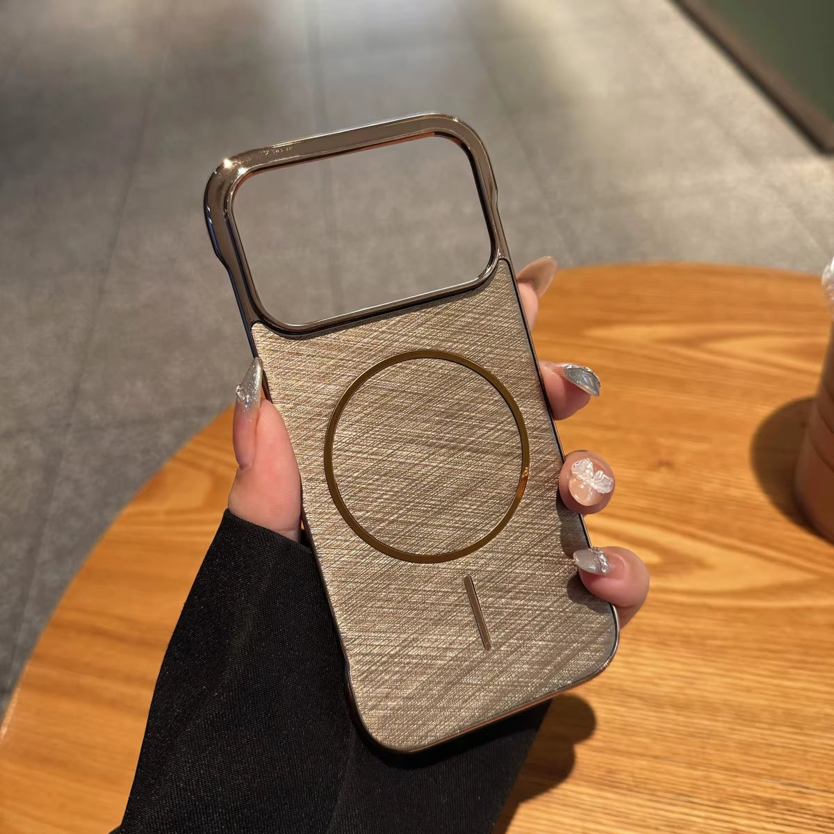 Plating Frameless Gold-Wire Texture Phone Case for Iphone 17 Air Pro Max for Magsafe Magnetic Wireless Charge Cooling PC Cover